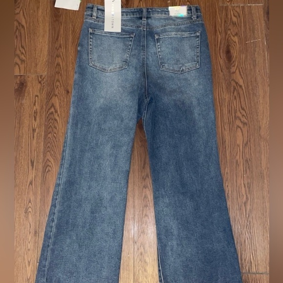 Tinseltown Flare Jeans - Picture 1 of 3